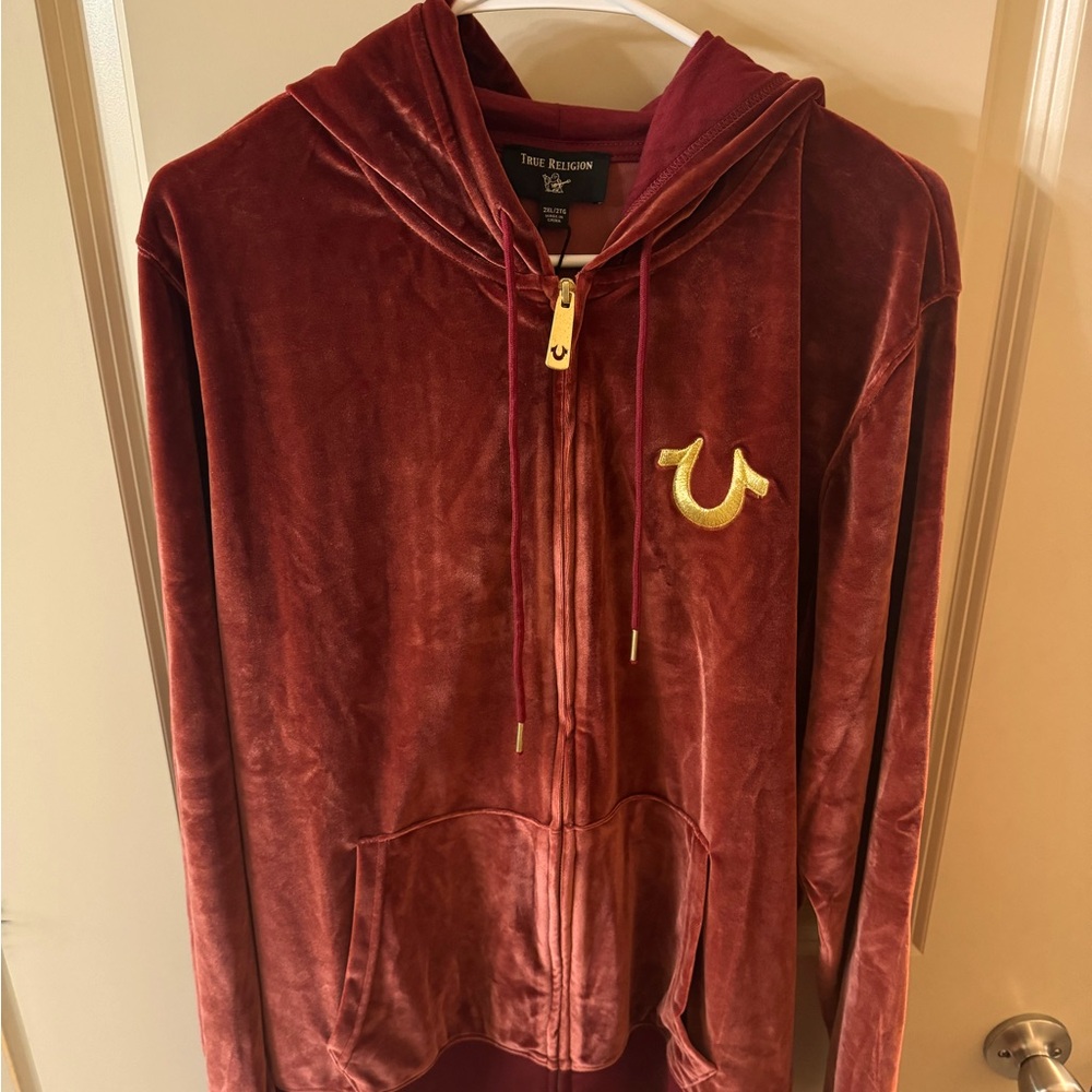 I’m selling a Valuer True Religion Hoodie XXL.